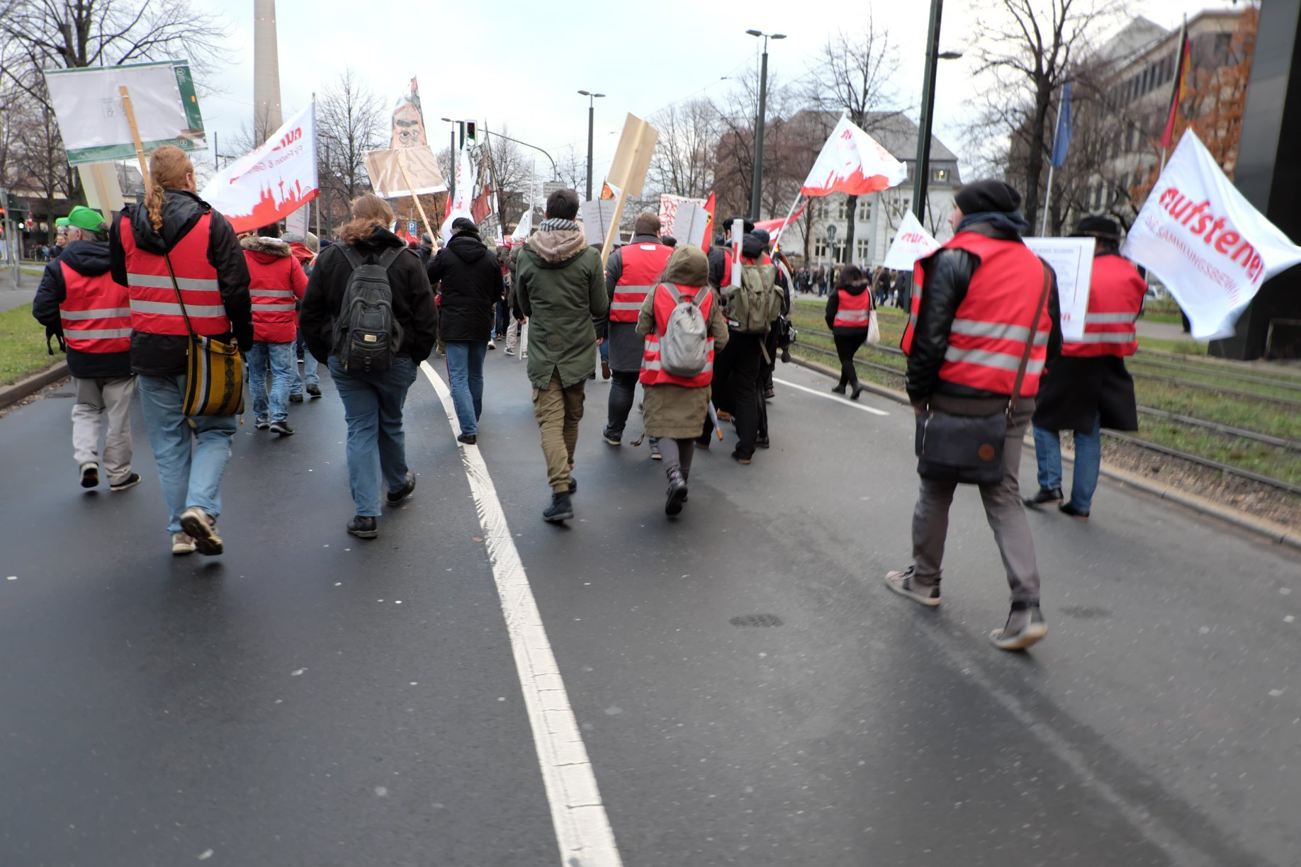 https://machmit.aufstehen.de/mitmachen/images/AufstehenDuesseldorf.png