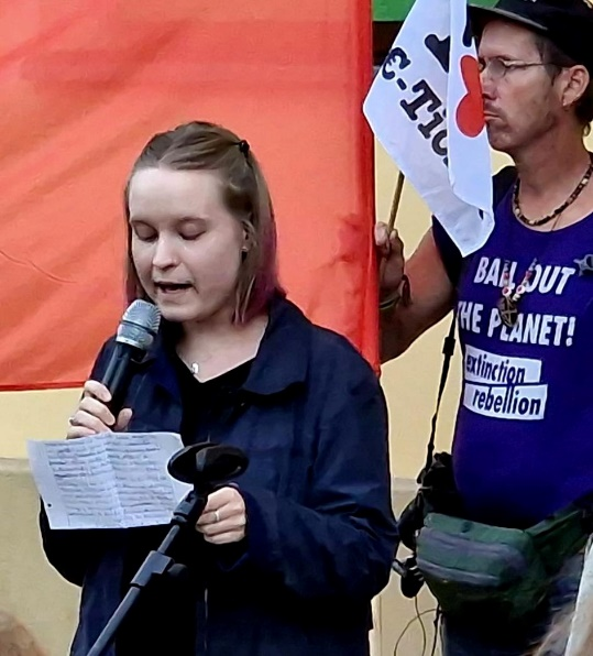 https://machmit.aufstehen.de/mitmachen/images/BerlinAktion09_4.png