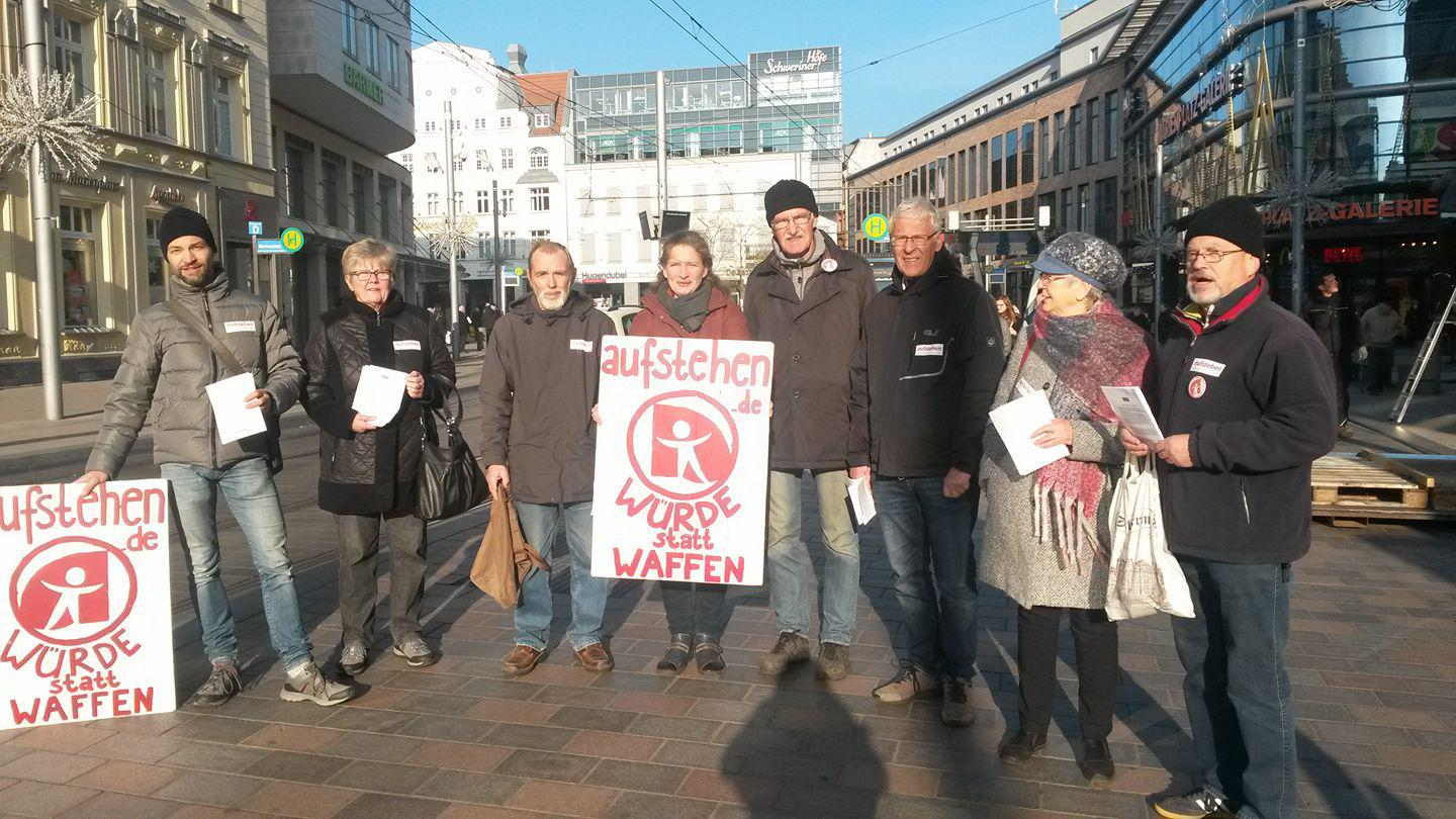 https://machmit.aufstehen.de/mitmachen/images/Bild20221120AktSchwerin03.png