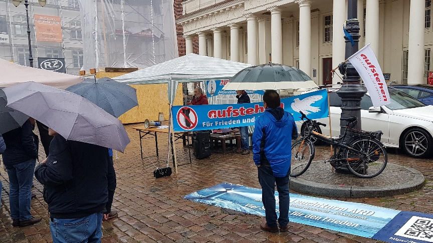 https://machmit.aufstehen.de/mitmachen/images/Bild20221120AktSchwerin04.png