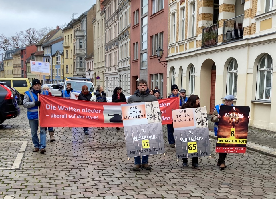 https://machmit.aufstehen.de/mitmachen/images/Bild20221203_Brandenburg02.png