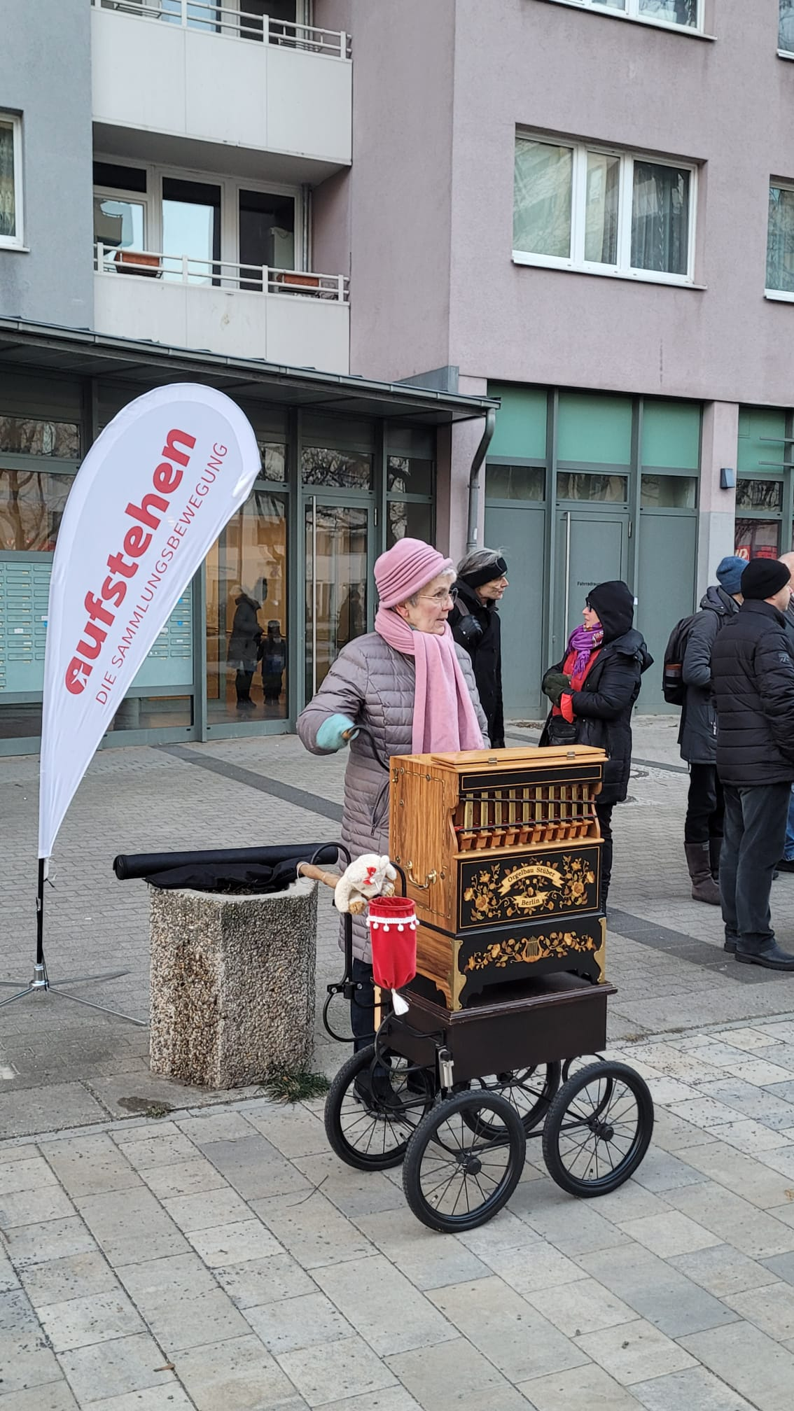 https://machmit.aufstehen.de/mitmachen/images/Bild20221218_Berlin1.png