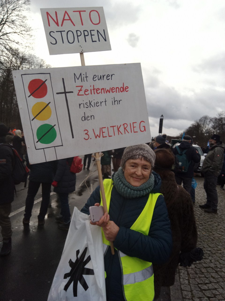 https://machmit.aufstehen.de/mitmachen/images/Bild20230226_Berlin02.png