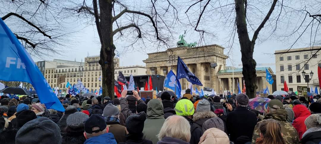 https://machmit.aufstehen.de/mitmachen/images/Bild20230226_Berlin03.png