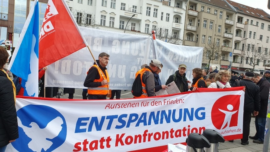 https://machmit.aufstehen.de/mitmachen/images/Bild20230416_aufstehenBerlin1.png