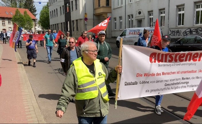 https://machmit.aufstehen.de/mitmachen/images/Bild20230514_1Mai_Brandeburg.png
