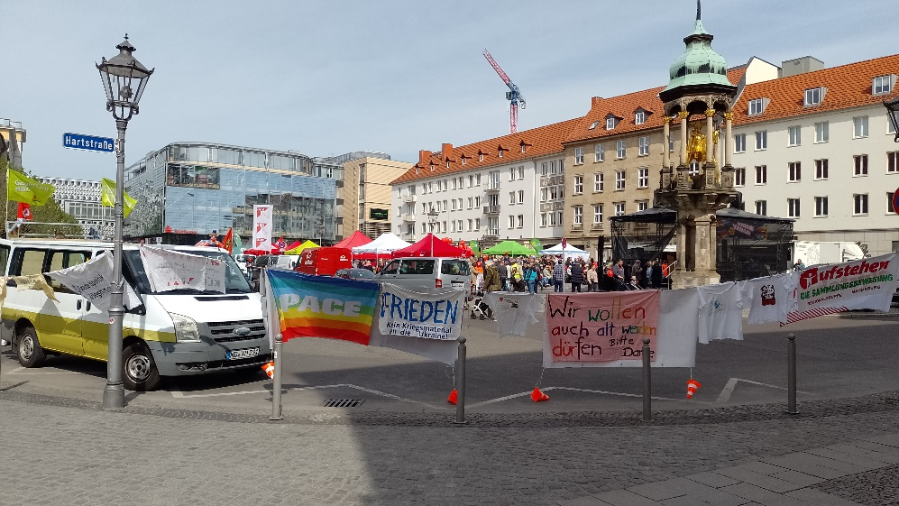 https://machmit.aufstehen.de/mitmachen/images/Bild20230514_1Mai_Magdeburg.png