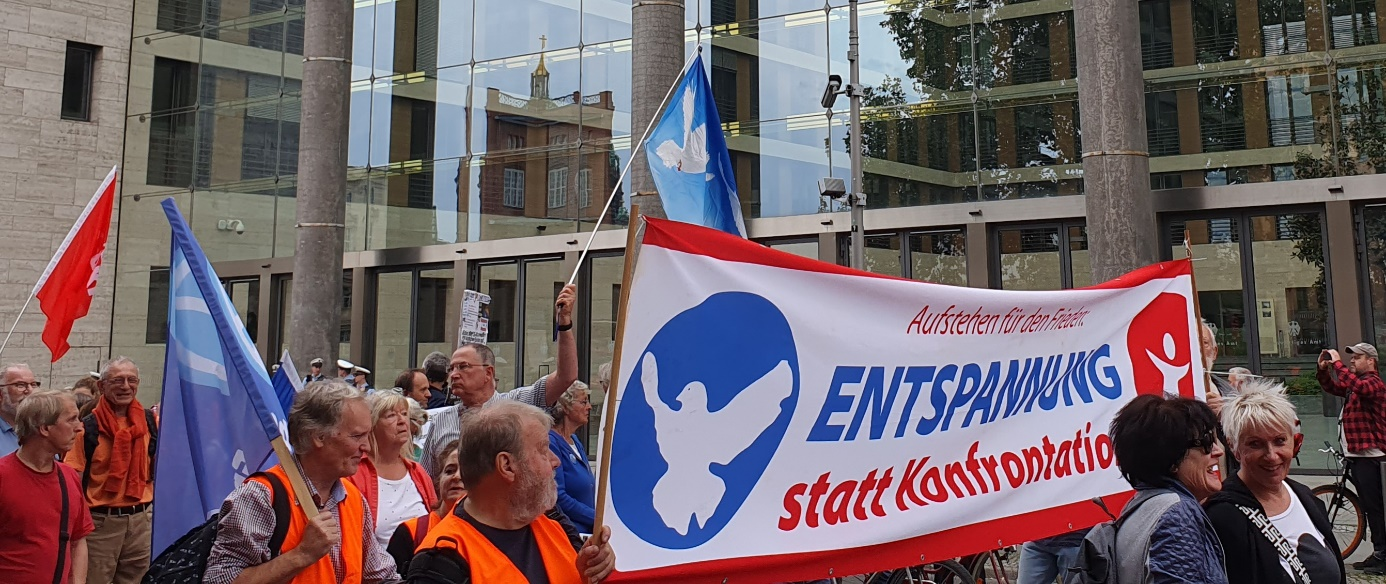 https://machmit.aufstehen.de/mitmachen/images/Bild20231014_Berlin1.png