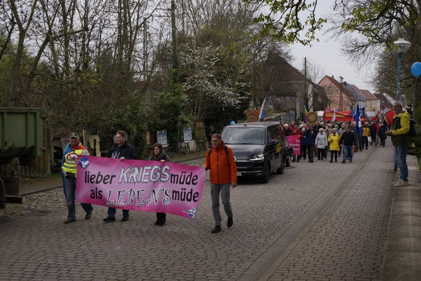 https://machmit.aufstehen.de/mitmachen/images/Bild20240415_OstermarschWolmirstedt1.png