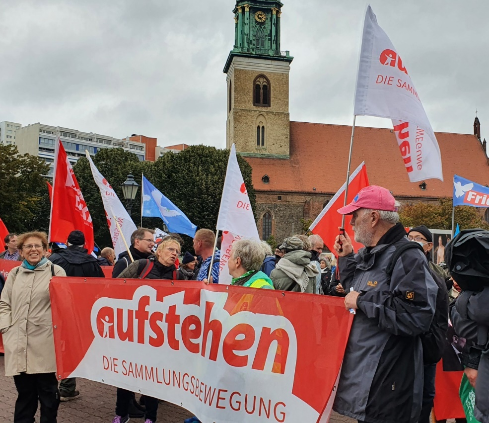 https://machmit.aufstehen.de/mitmachen/images/BildBerlin20221009_2.png