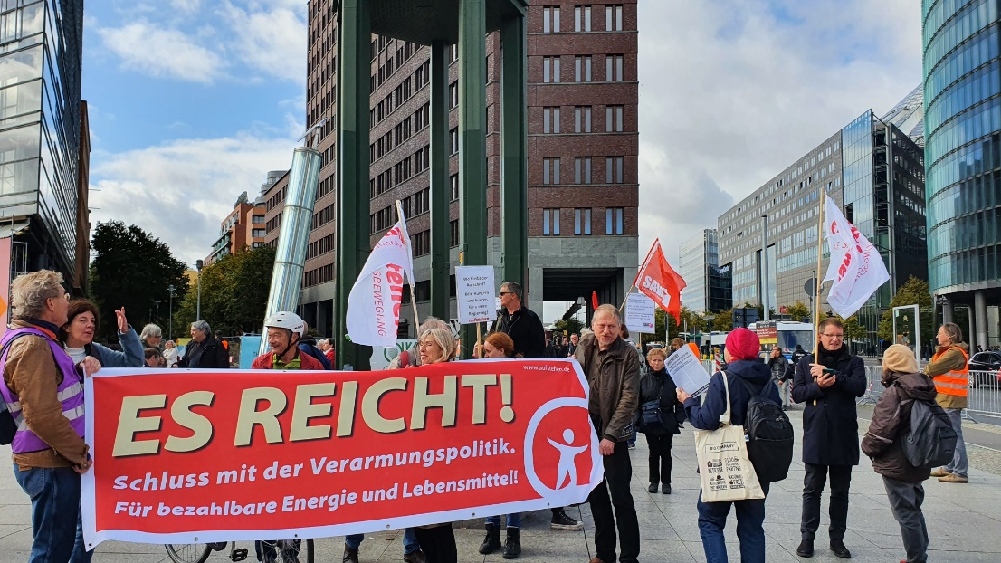 https://machmit.aufstehen.de/mitmachen/images/BildBerlin20221009_4.png